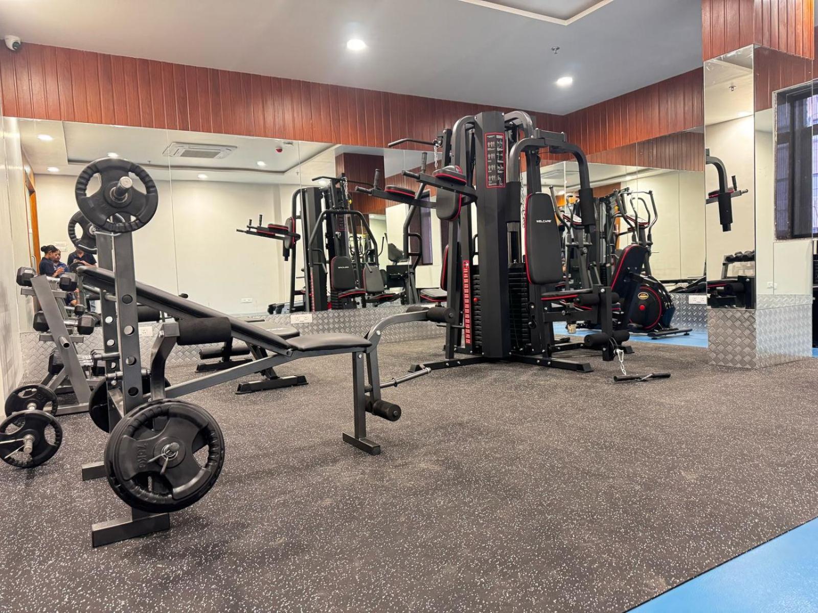 Pam Premium Hotel Vadodara Luaran gambar